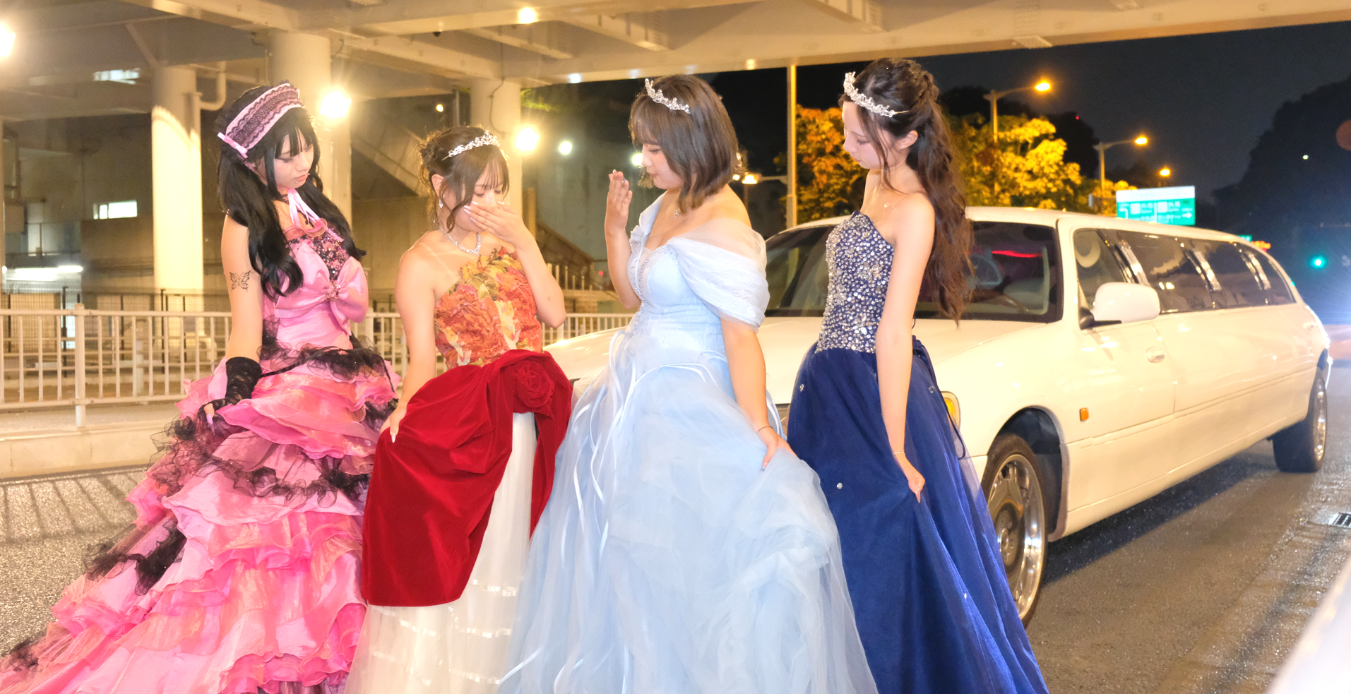 高校生リムジンパーティーの卒業式や文化祭ドレス